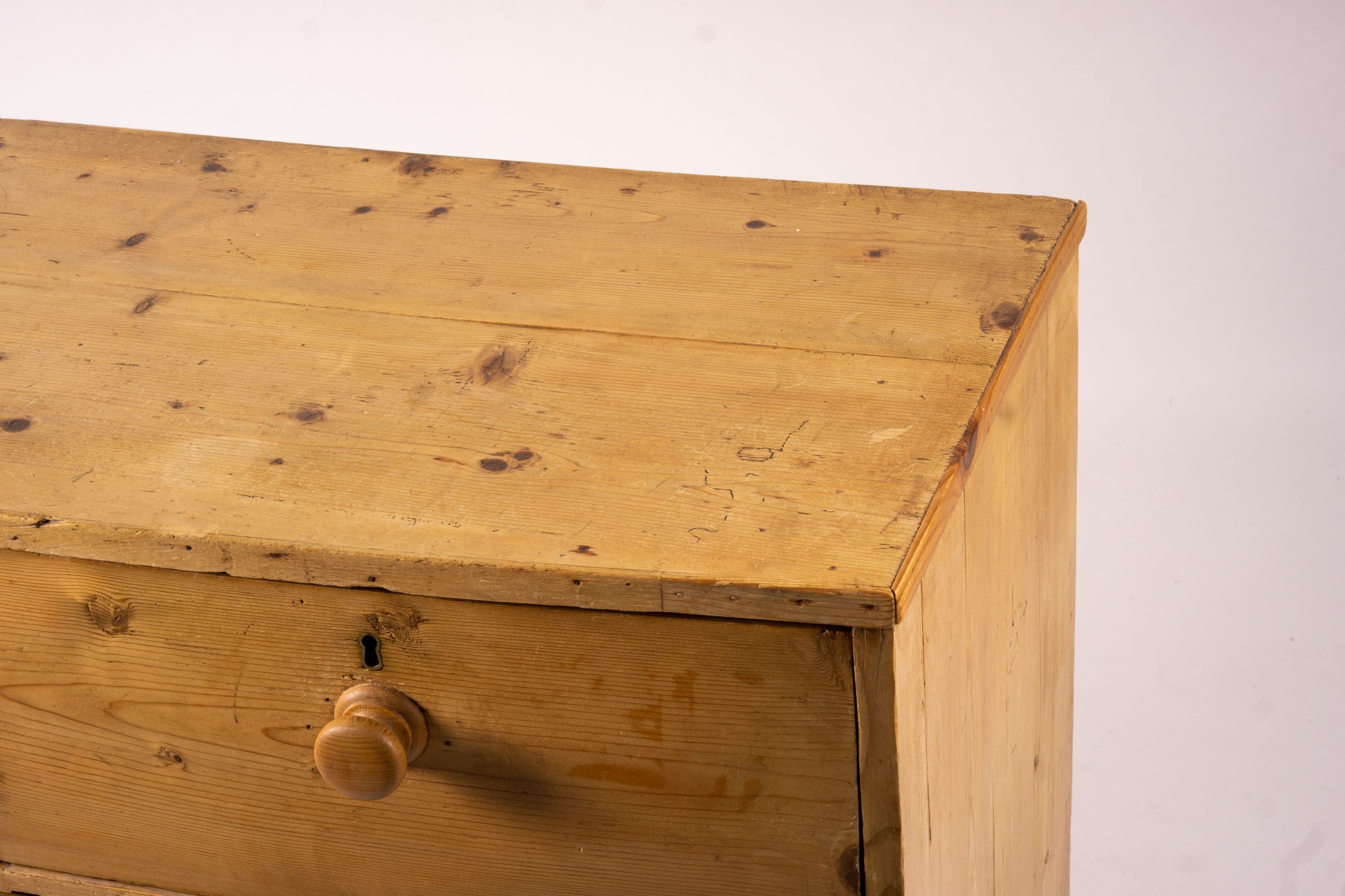 A Victorian pine bow front chest, width 104cm, depth 45cm, height 89cm